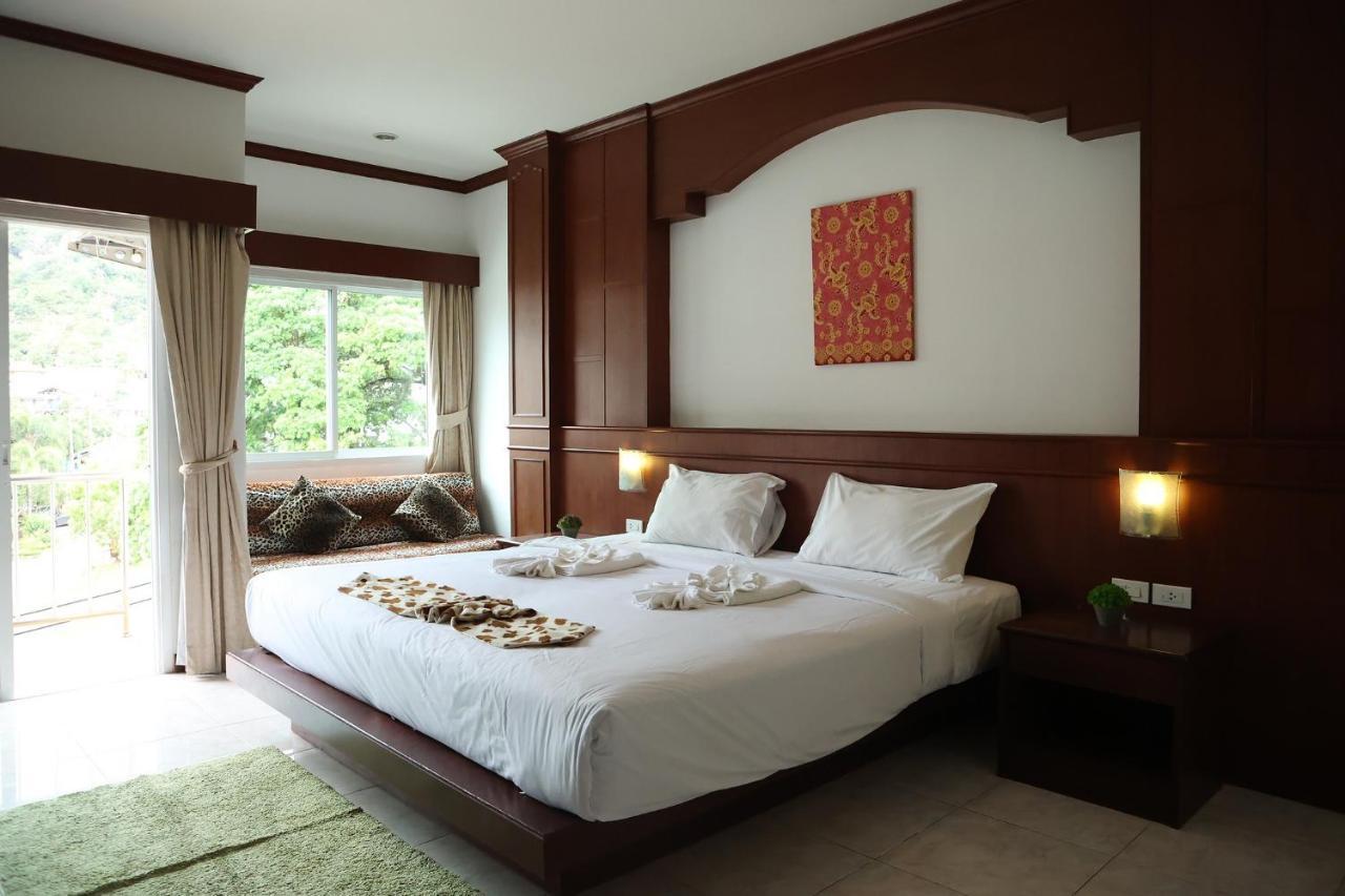 New Forest Patong Luaran gambar
