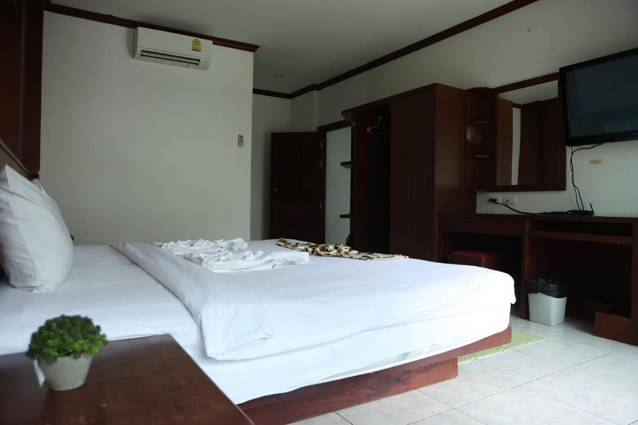 New Forest Patong Luaran gambar