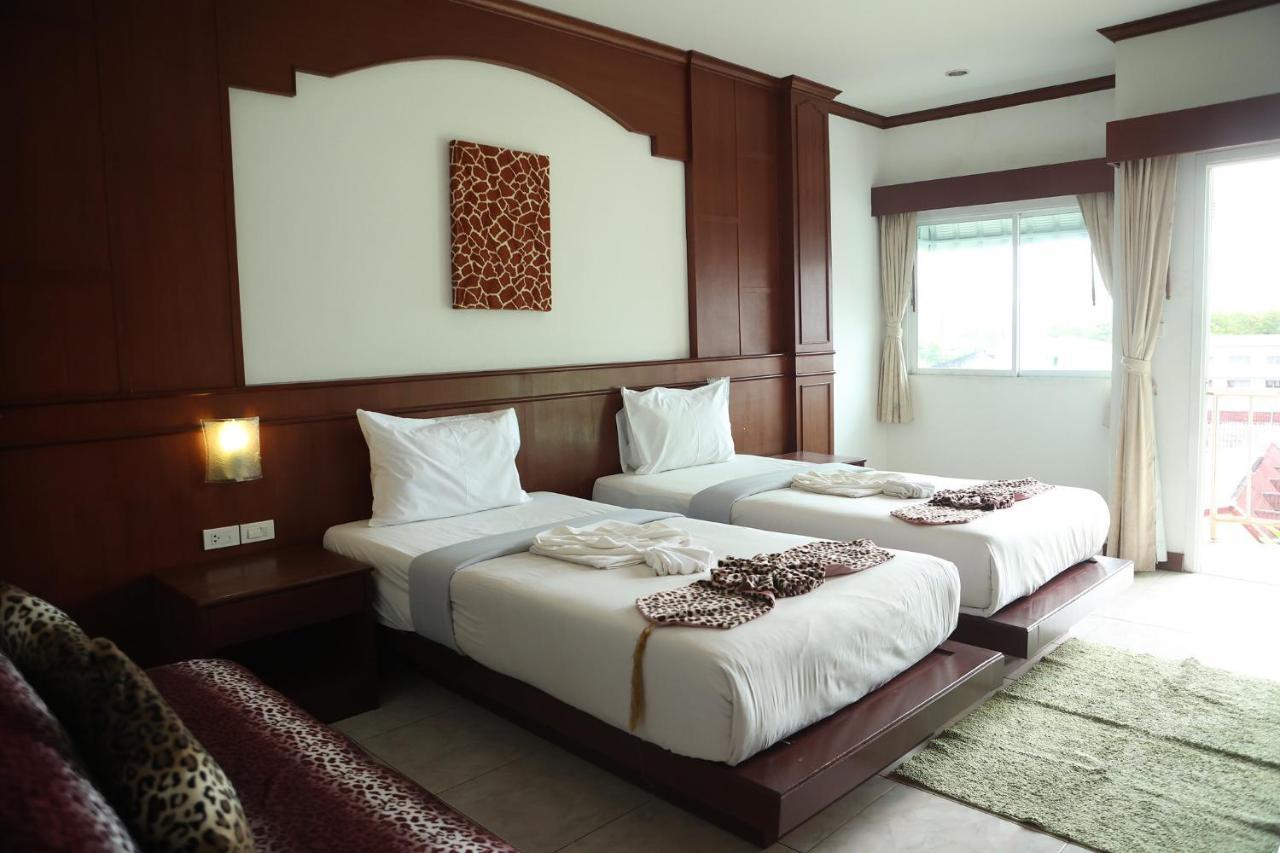 New Forest Patong Luaran gambar