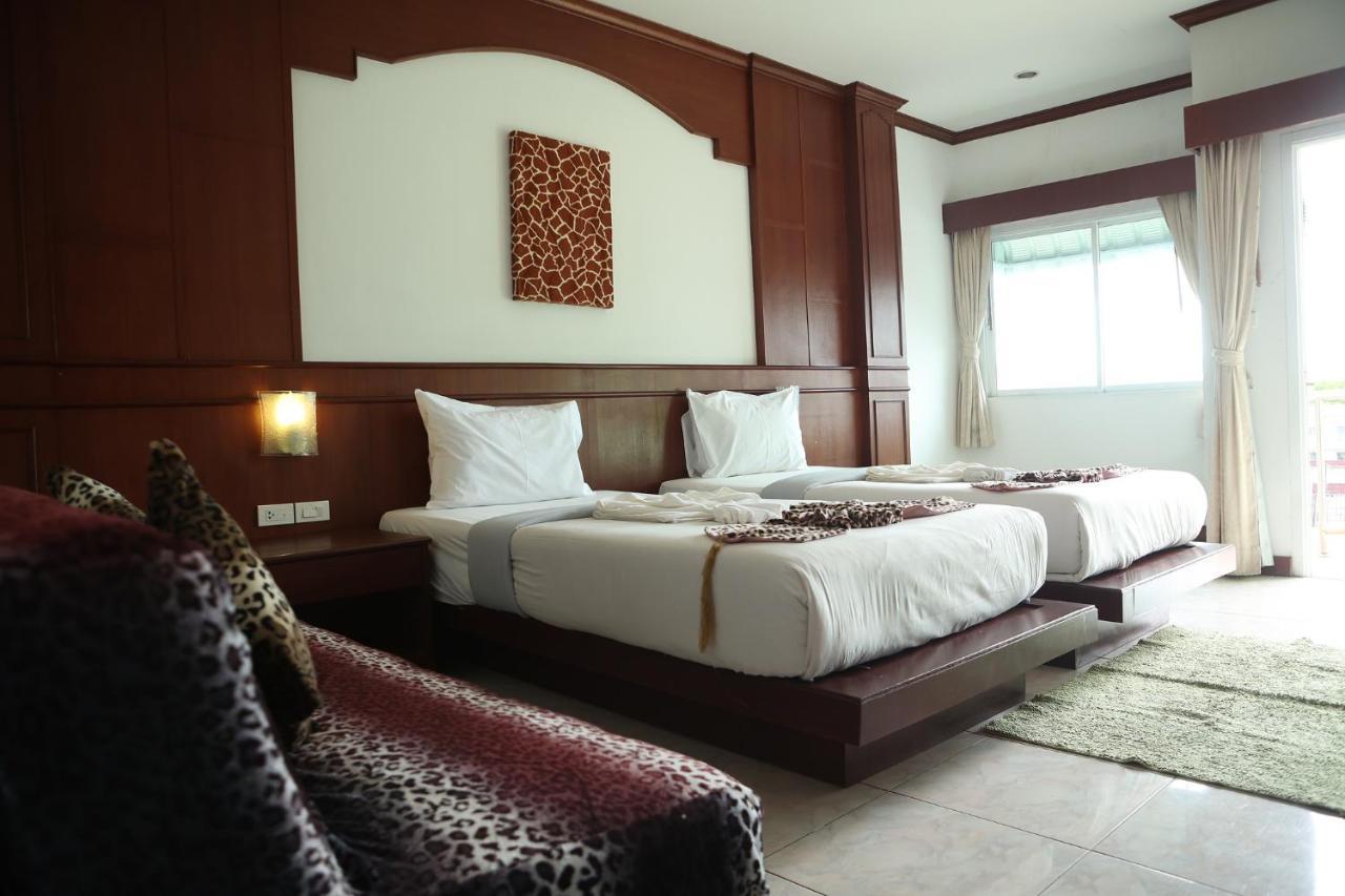 New Forest Patong Luaran gambar